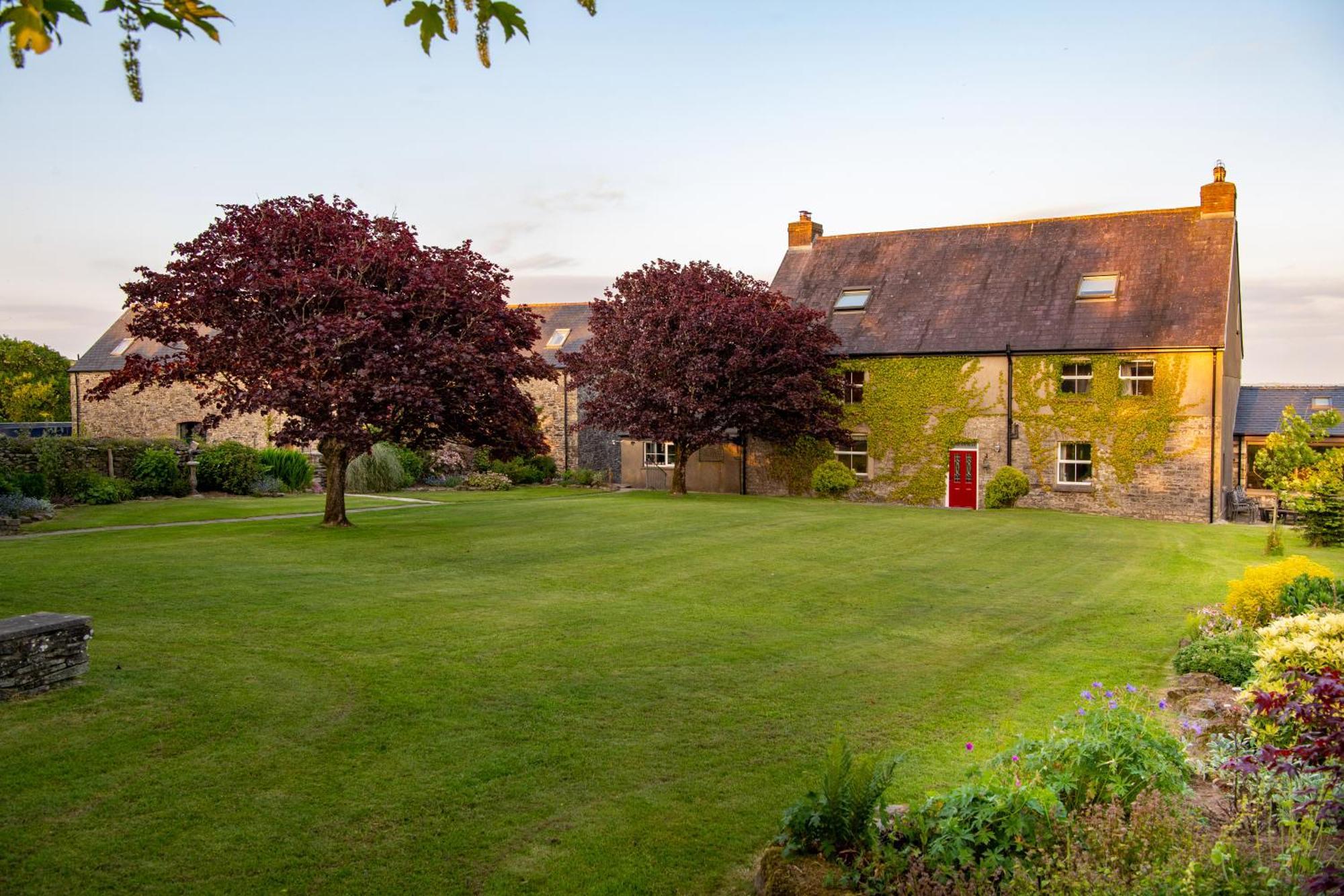 Kidwelly Farmhouse B&B Eksteriør billede